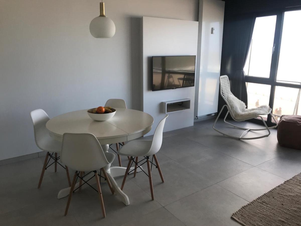 Panoramic Seaview Apartment With Free Private Garage 奥斯滕德 外观 照片