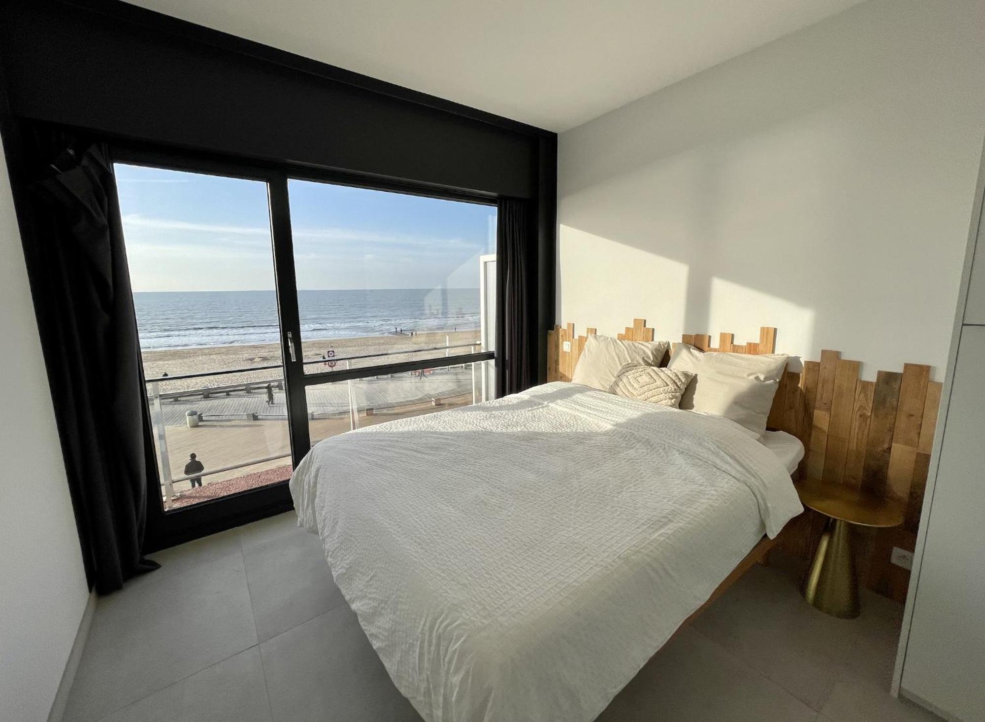 Panoramic Seaview Apartment With Free Private Garage 奥斯滕德 外观 照片