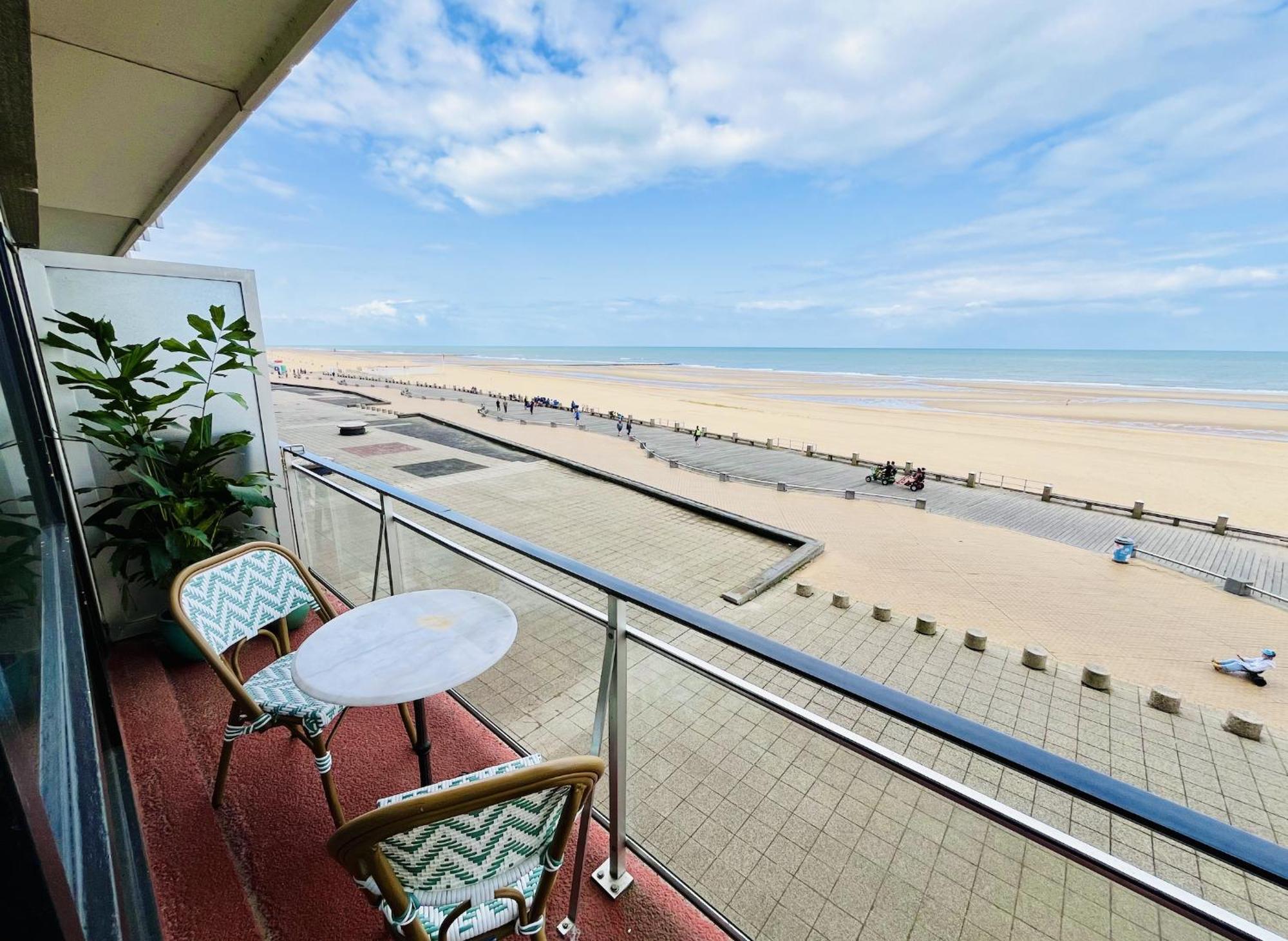 Panoramic Seaview Apartment With Free Private Garage 奥斯滕德 外观 照片